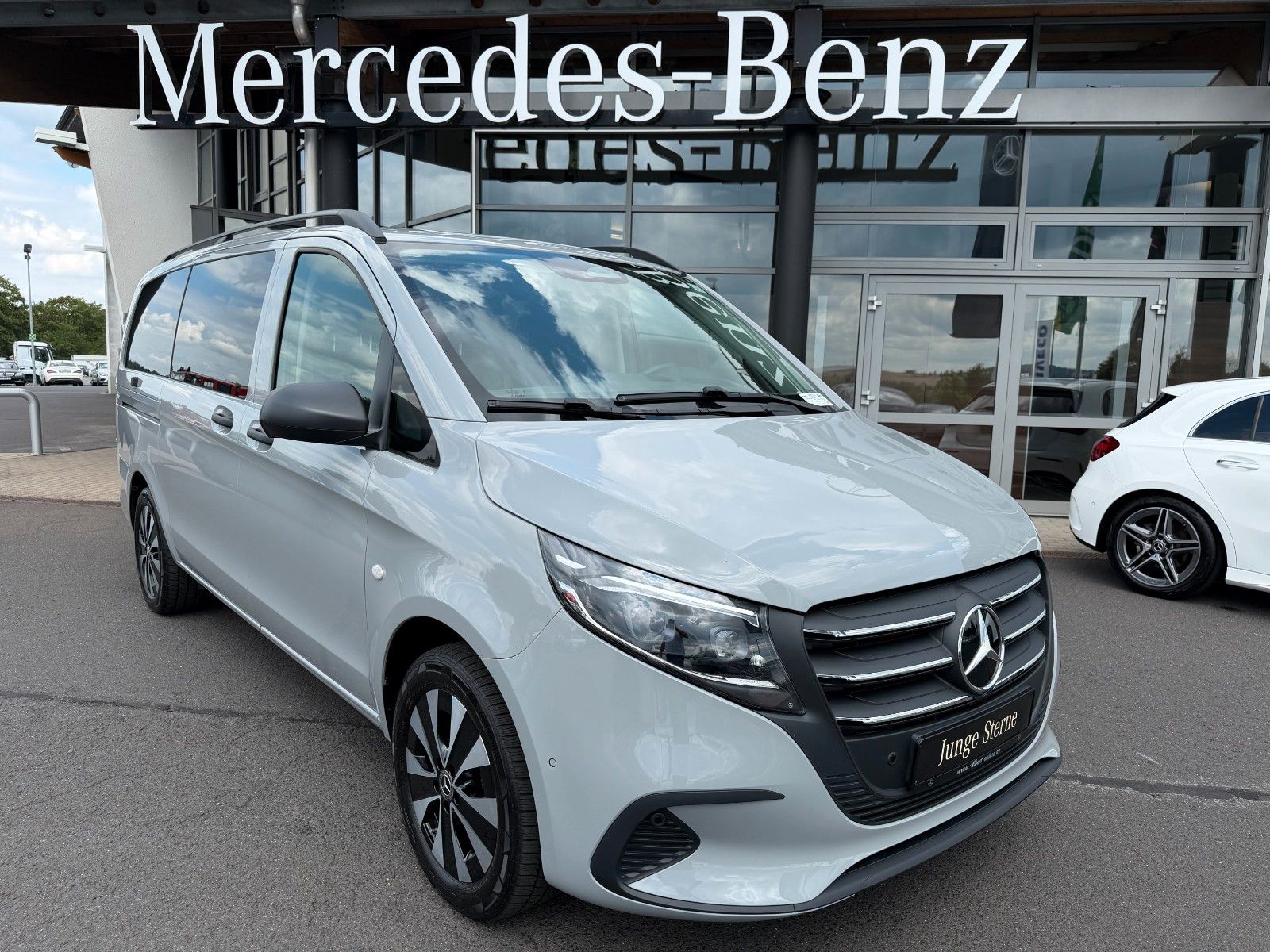 Fahrzeugabbildung Mercedes-Benz Vito 116 CDI Tourer 4x4 2xKlima AHK2,5to Stdheiz