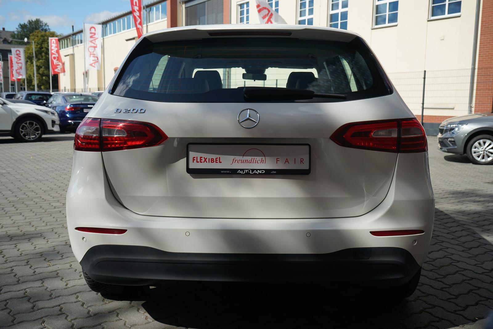 Mercedes-Benz B200 7G-DCT LED Tempomat Sitzheizung Teilleder