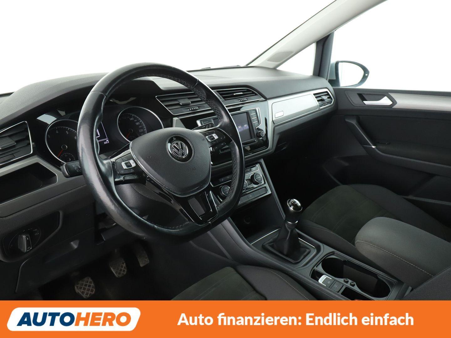 Volkswagen Touran 1.4 TSI Comfortline BlueMotion Tech *NAVI