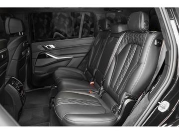 BMW X7 - 11
