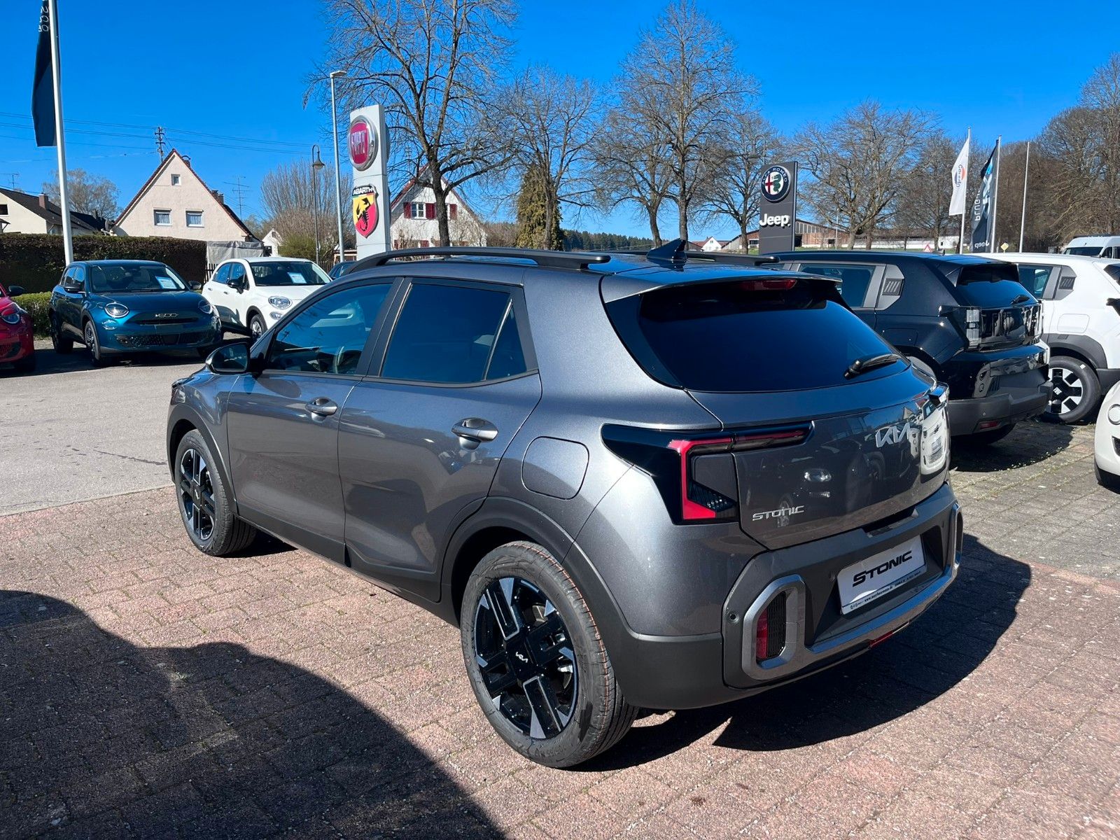Fahrzeugabbildung Kia Stonic GT-Line Navi Totwinkel ACC Teilleder uvm.