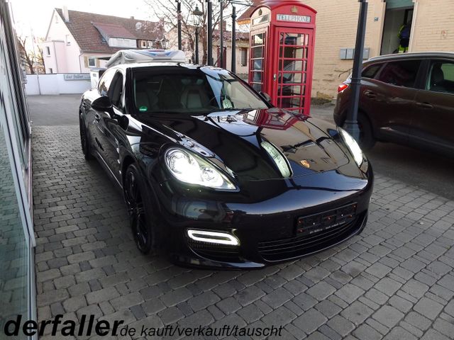 Porsche Panamera Turbo 8-fach bereift