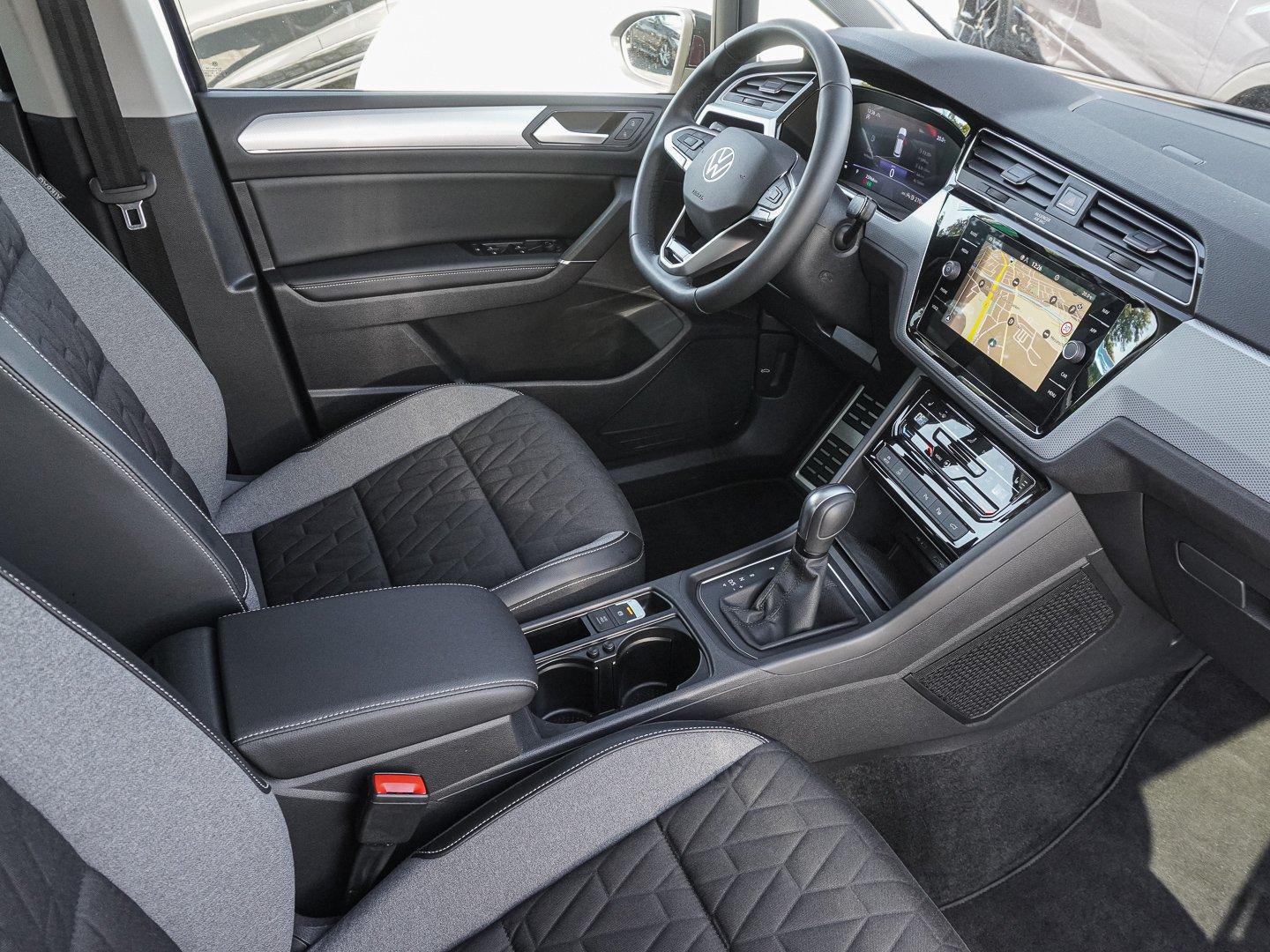 Volkswagen Touran 2.0 TDI DSG Energy 7 SITZE MATRIX AHK NAV