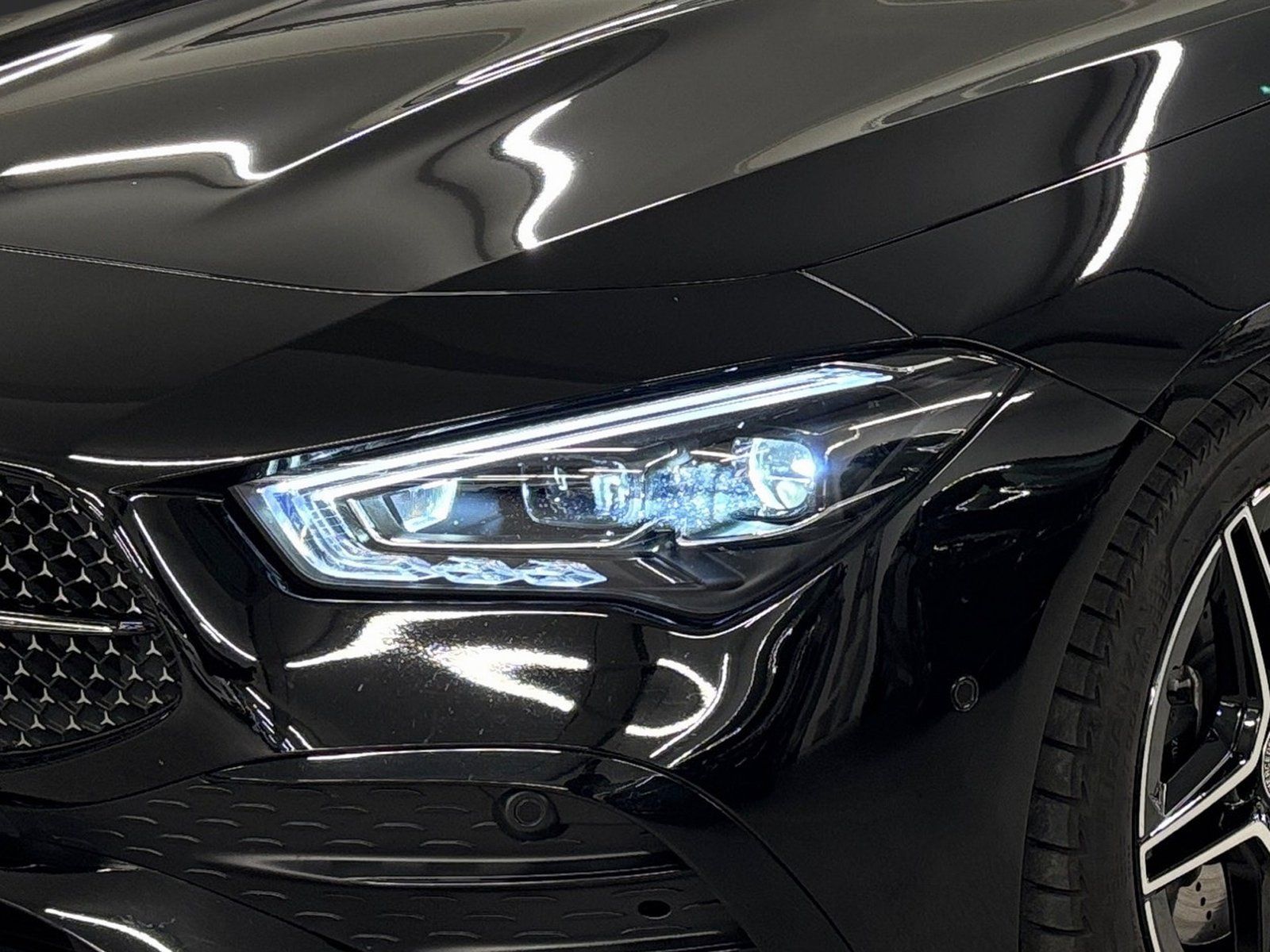 Fahrzeugabbildung Mercedes-Benz CLA 200 AMG*Burmester*Distro*Night*MultiBeam*360