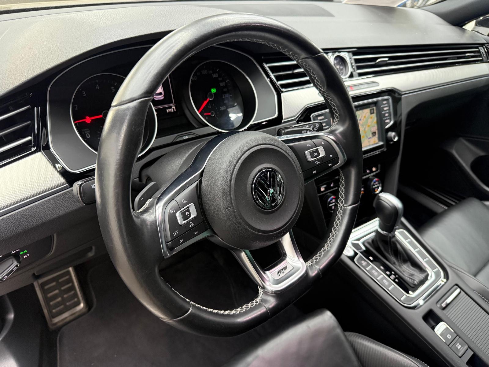 Volkswagen Passat Variant Highline "R-LINE INTERIEUR"