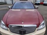 Mercedes-Benz S 350 4MATIC BlueEFFICIENCY - - Mercedes-Benz S 350 mit Benzin-Antrieb