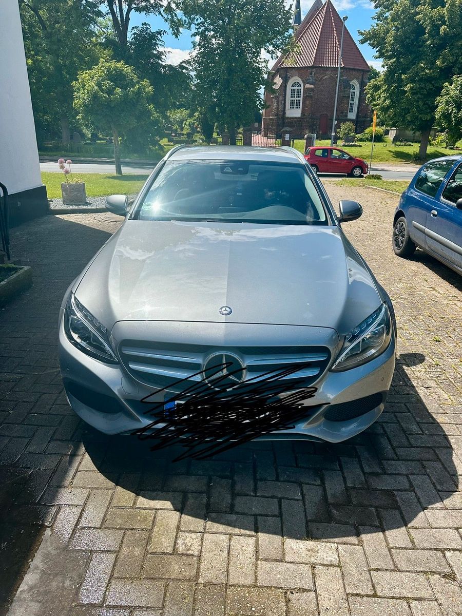 MERCEDES-BENZ C 220