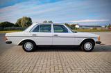 Mercedes-Benz 200 (Oldtimer W123) - Mercedes-Benz W123