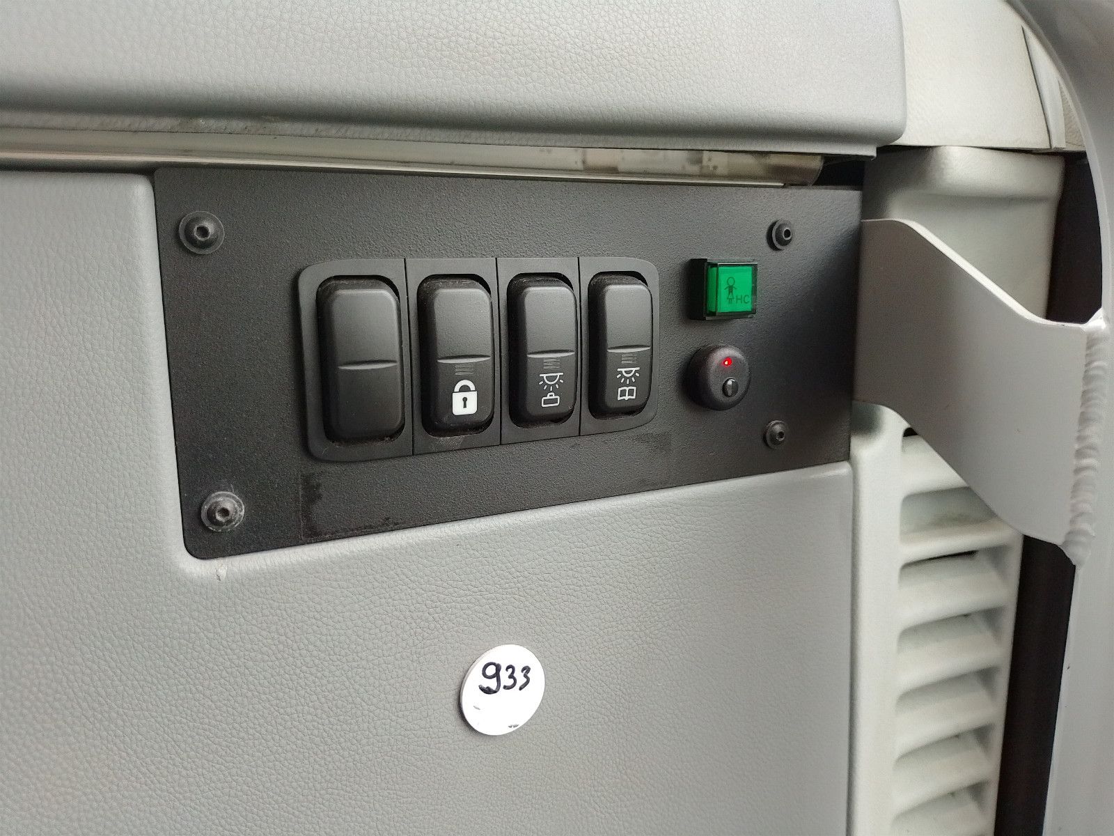 VANHOOL  2019 - Image 43 of 50