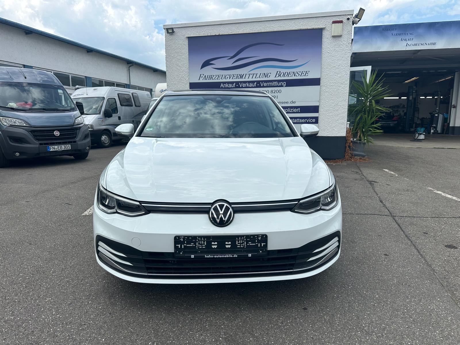 Volkswagen Golf VIII Lim. MOVE 1.5 eTSI 96kW 7-Gang DSG — 2