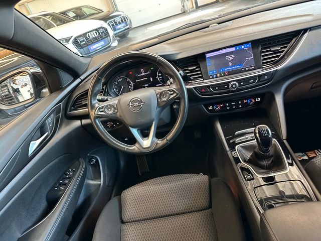 MYAUTOCENTER – Gebraucht- und Jahreswagen mit Werkstattservice in Pfaffenhofen Opel Insignia B Sports Tourer Elegance *TÜV*LED*Navi*