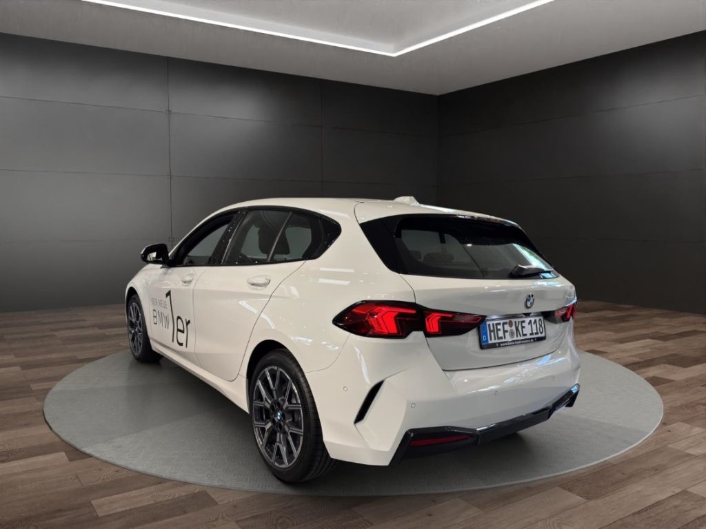BMW 118 d+Premiumpaket+SZH+DWA+LM+LED NP: 43.510,-€ imagem 3