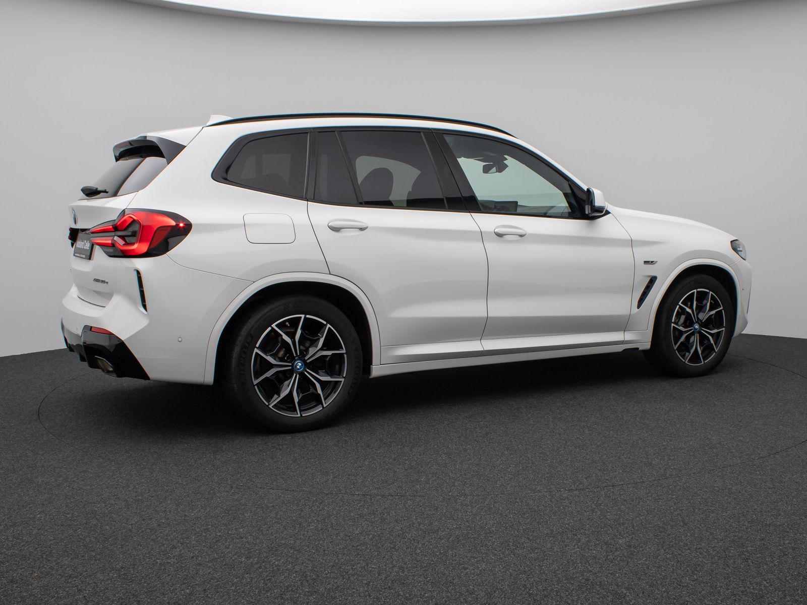 Fahrzeugabbildung BMW X3 xD30e M Sport Kamera DAB HiFi Fernlichtassist
