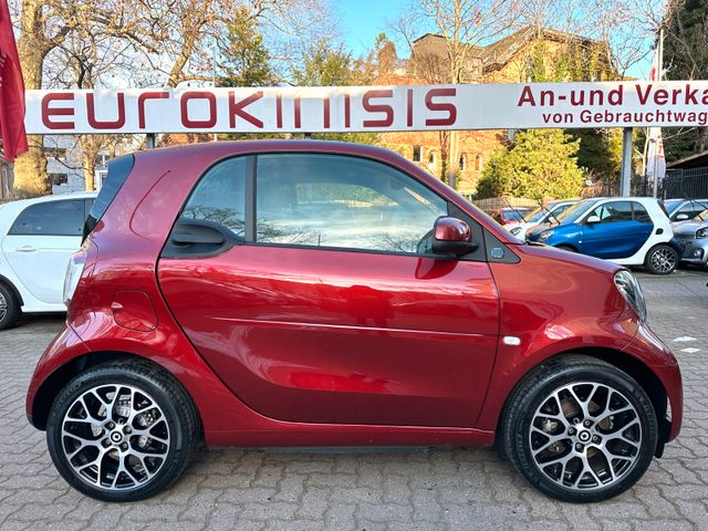 Smart fortwo EQ 60kW*EXCL*PANO*LEDER*NAV*JBL*KAM*22kW