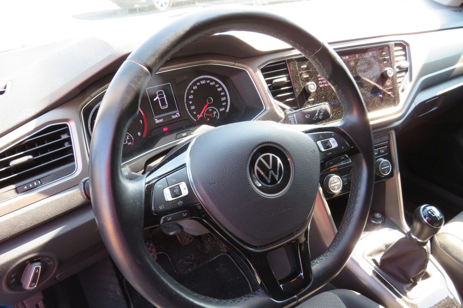 Fahrzeugabbildung Volkswagen T-Roc Style ACC KAMERA SITZH. KEYLESS PDC APP 1H