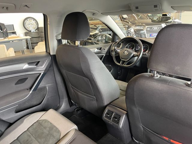 Volkswagen Golf VII Variant *ACC*NAVI*SHZ*PDC*LED*TOUCH*