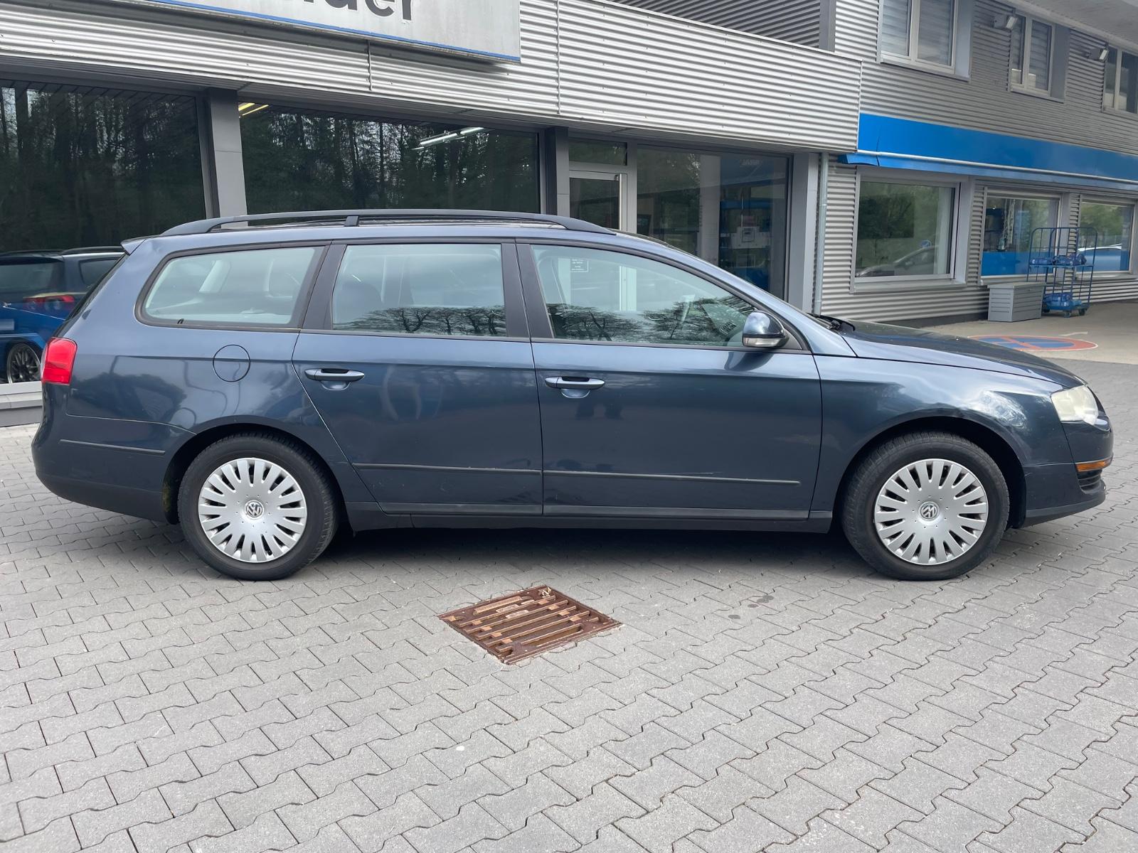 Volkswagen Passat Variant 1.6 FSI *1.Hand Org. Kilometer*