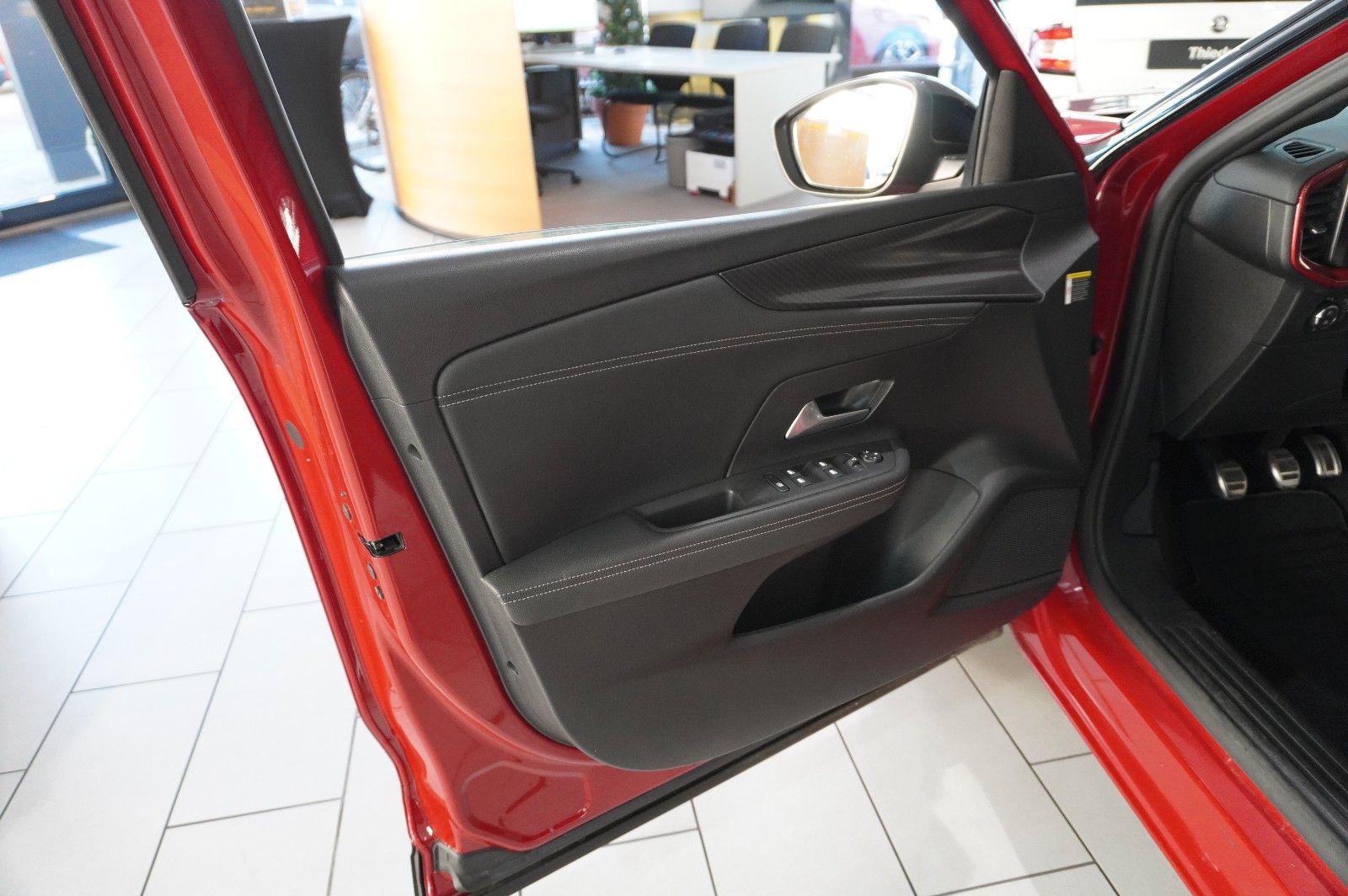 Fahrzeugabbildung Opel Mokka GS SPORT 1.2T NAVI/LED/KAMERA/SPORT/DAB+