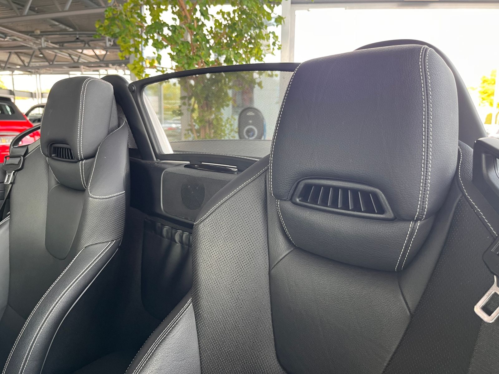 Fahrzeugabbildung Mercedes-Benz SLC 300 Roadster PANO NAVI ALU
