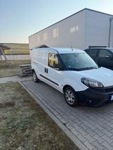 Fiat Doblo - Fiat Doblo mit Diesel-Antrieb: Kombi, mit Klimaautomatik