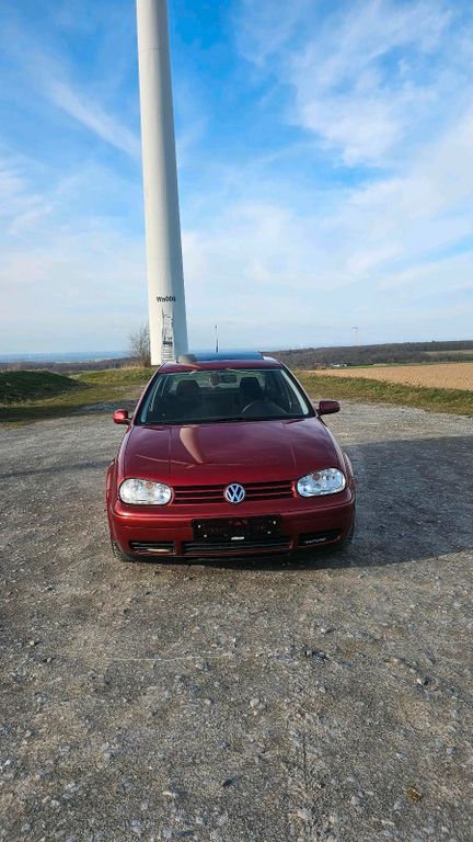 Image of Volkswagen Golf