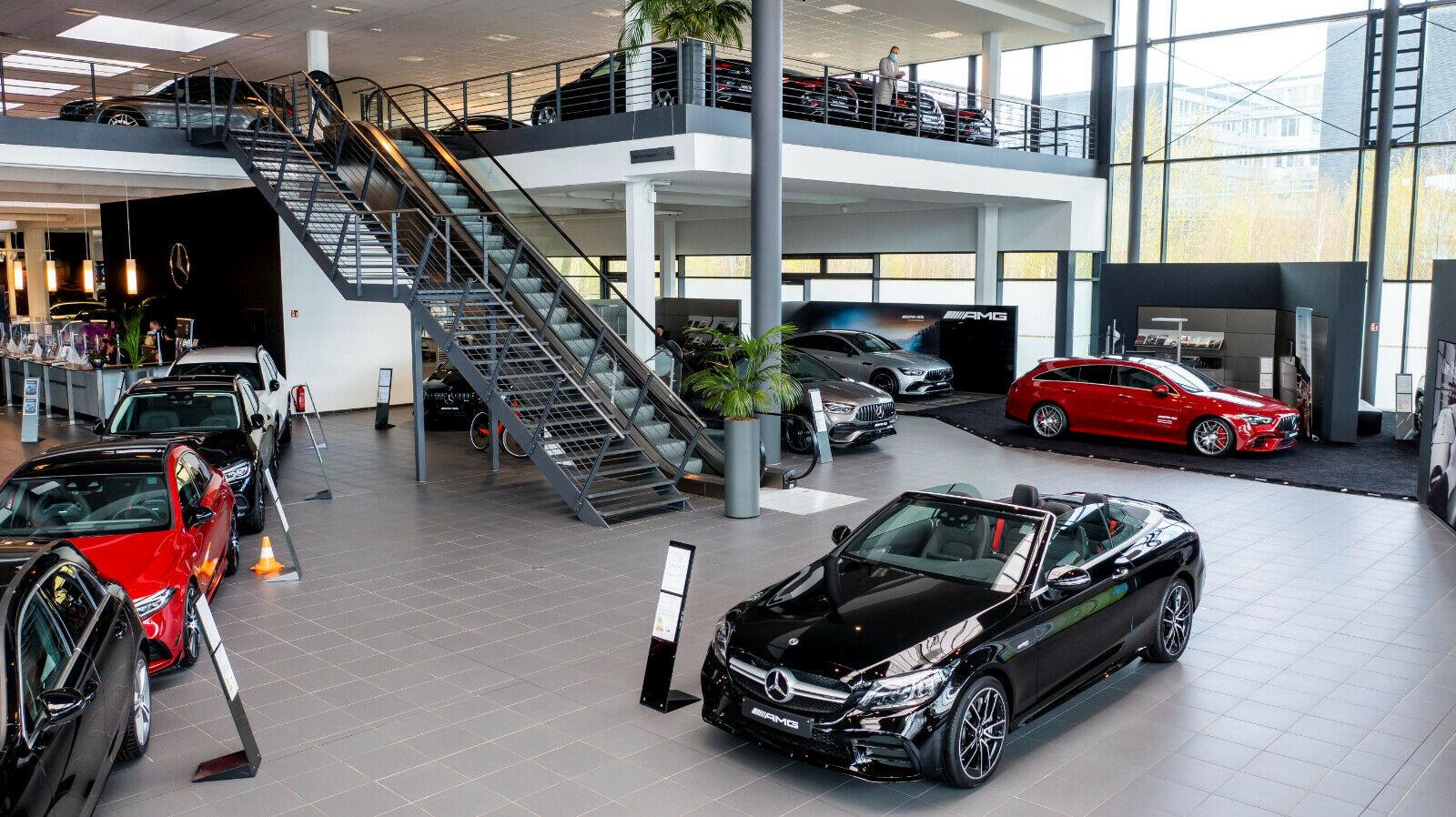 showroom-image-top