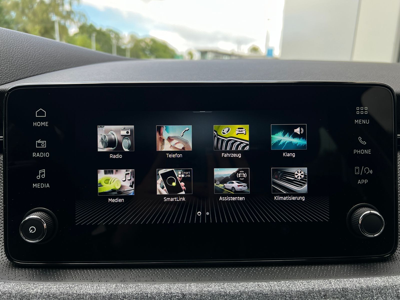 Fahrzeugabbildung SKODA Scala Selection 1.0 TSI DSG *LED, ACC, Kamera, 1