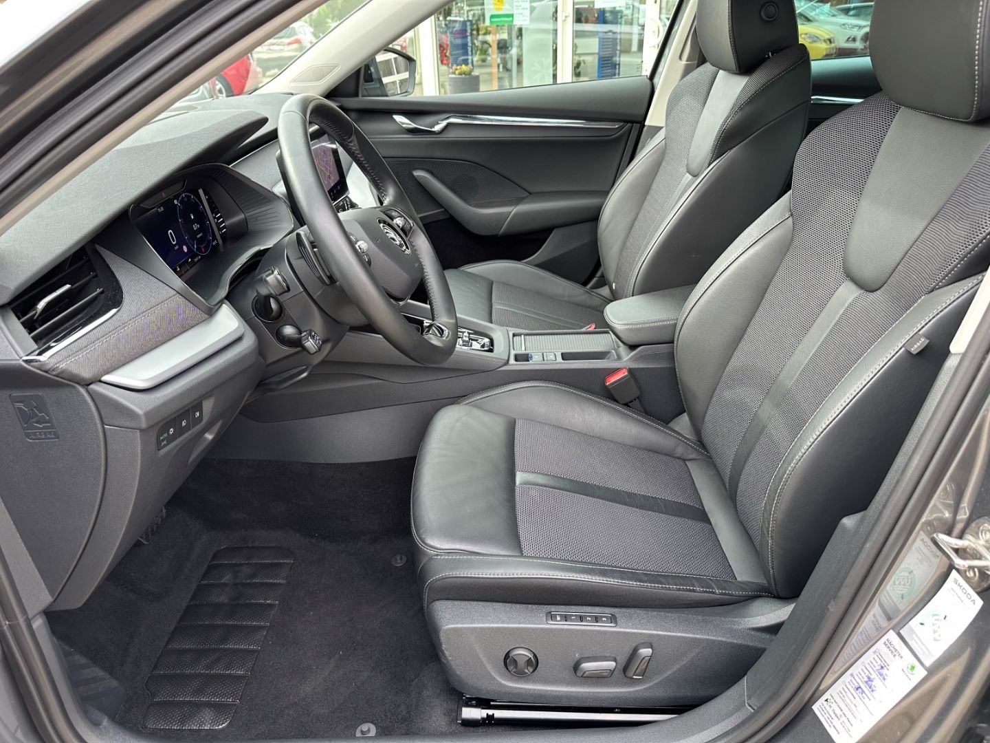 SKODA Octavia Style 2.0 TDI DPF EU6d Combi - Image 10