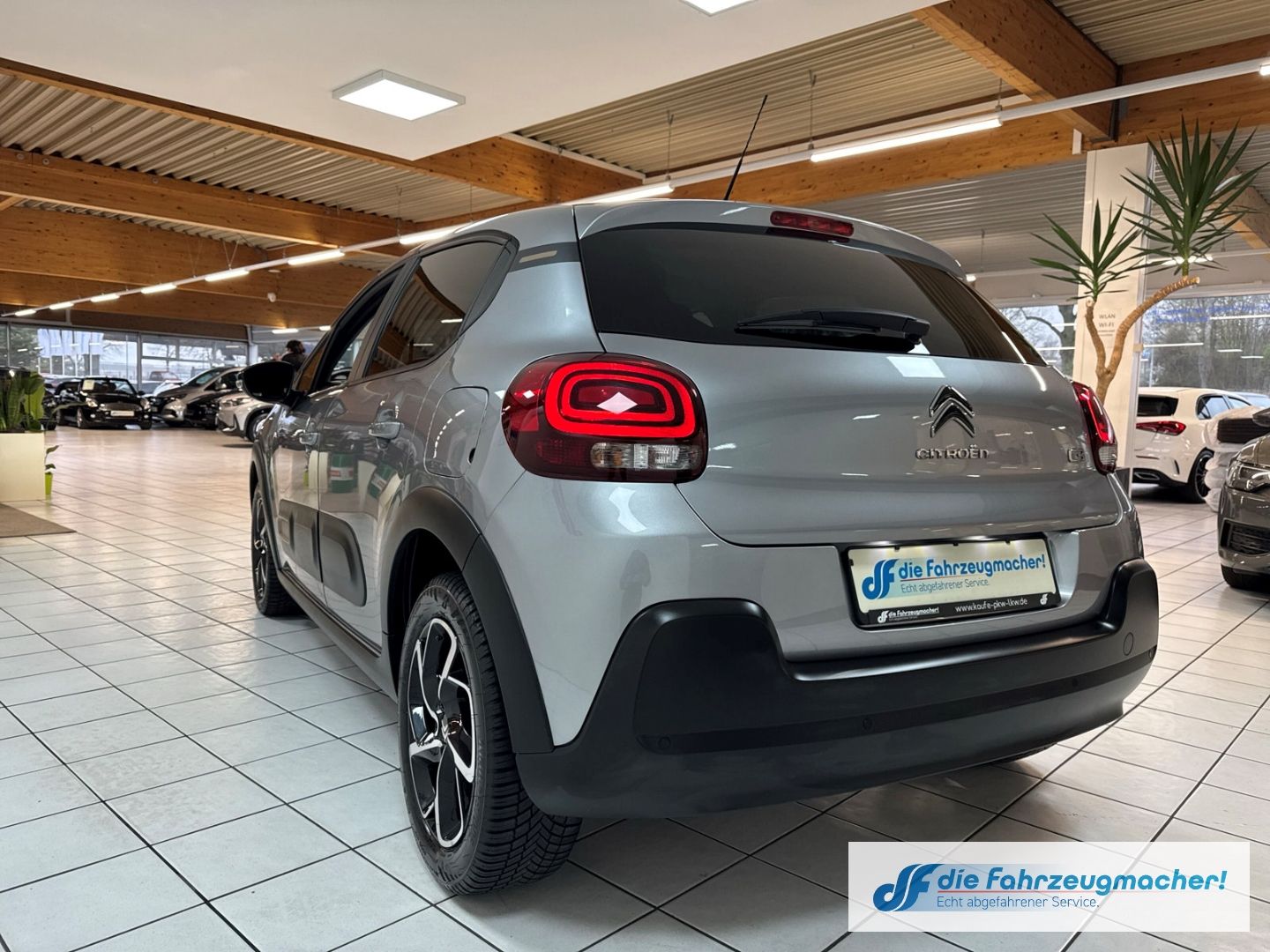 Fahrzeugabbildung Citroën C3 C-Series LED Klimaautom DAB SHZ Spurhalteass.