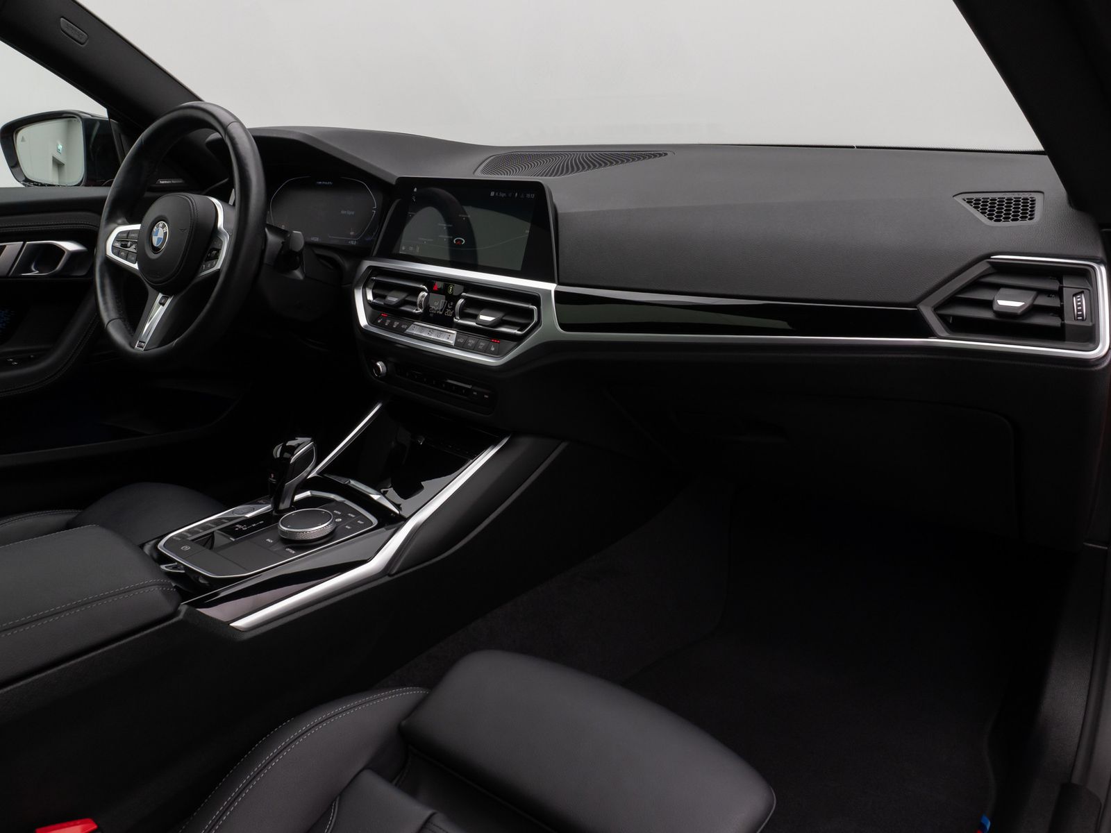 Fahrzeugabbildung BMW M240i xD Coupé Glasdach Kamera HUD H/K Stop&Go