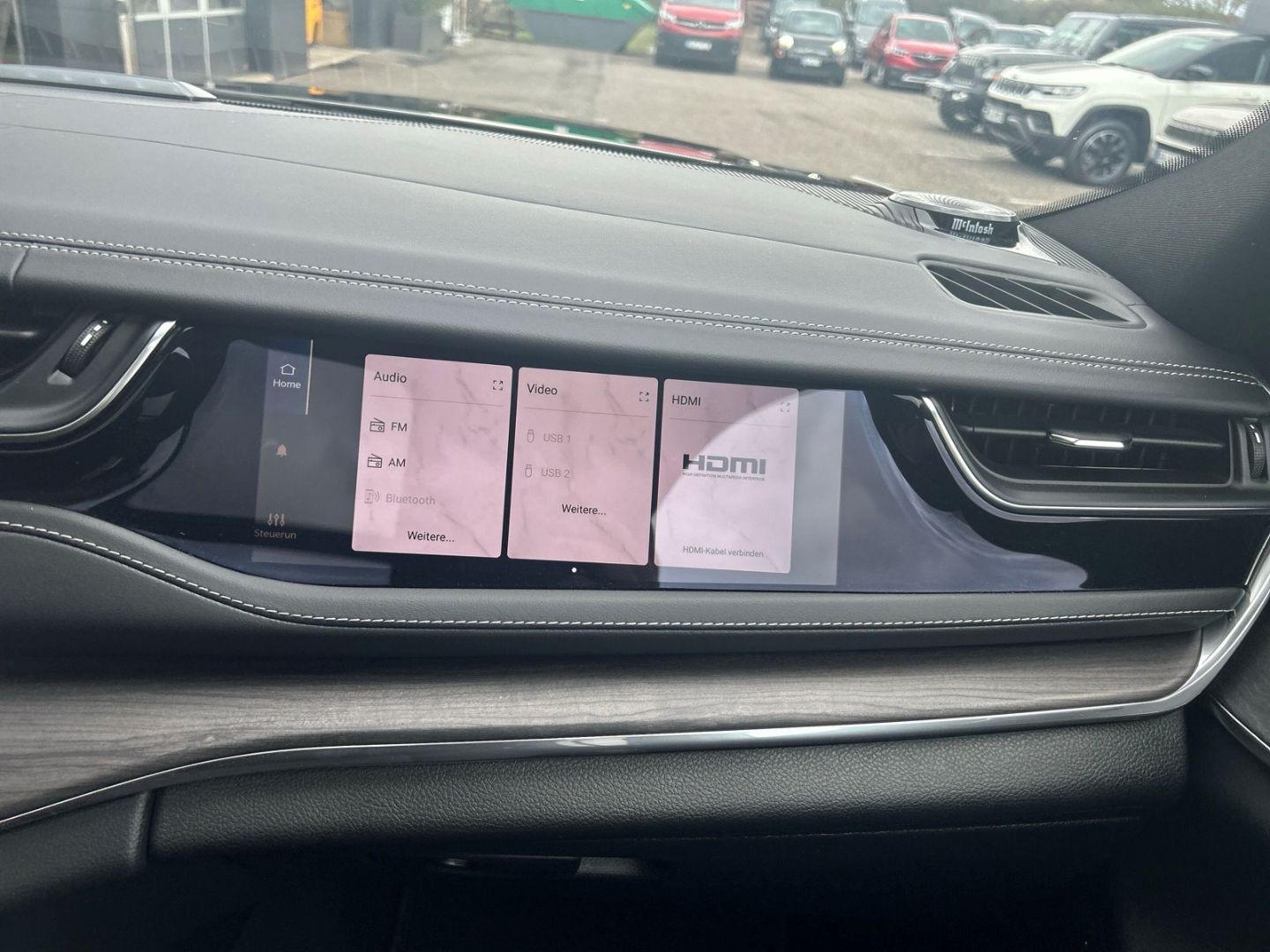 Fahrzeugabbildung Jeep Grand Cherokee 4xe Overland HUD Navi Leder AHK