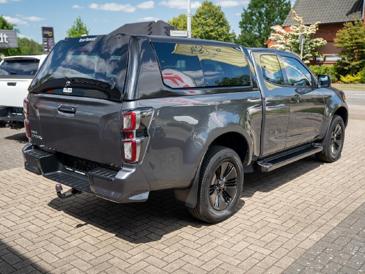 Fahrzeugabbildung Isuzu D-Max Space Cab 4WD LSE