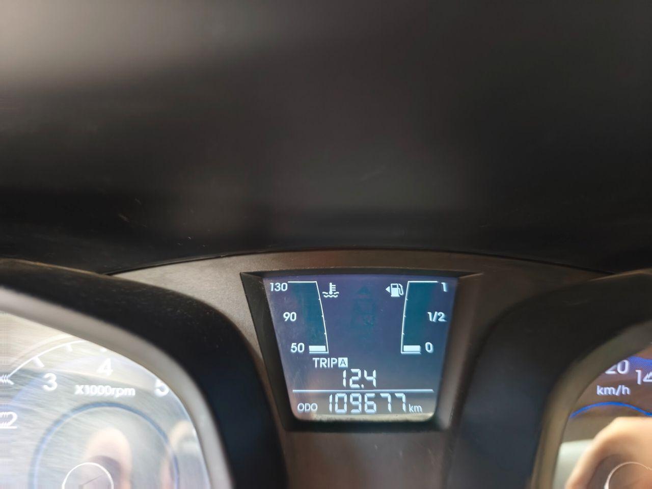 Hyundai ix20 2011 — photo 9
