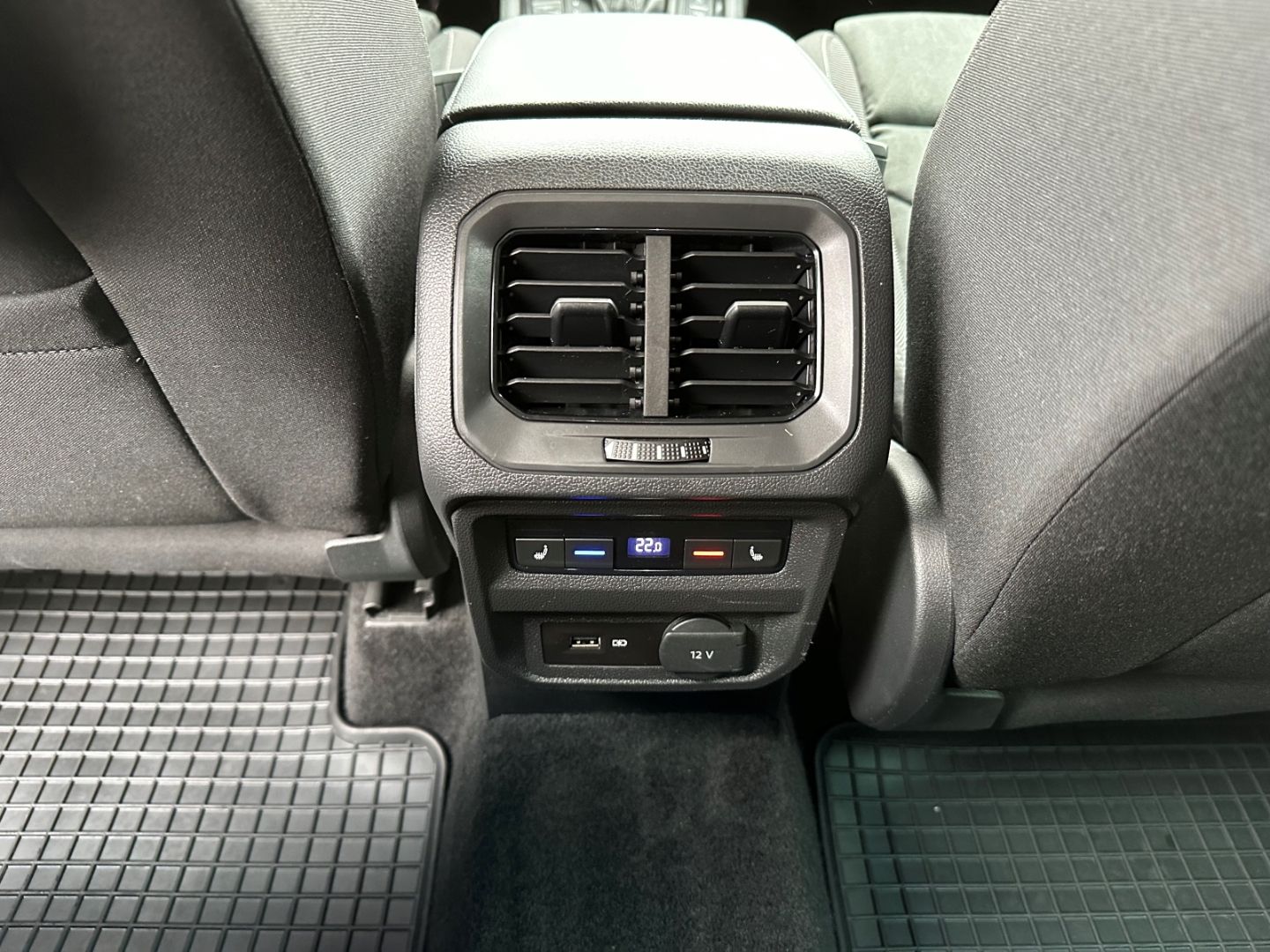 Fahrzeugabbildung Volkswagen Tiguan BMT Start-Stopp 4Motion 2.0 TDI EU6d-T Hi