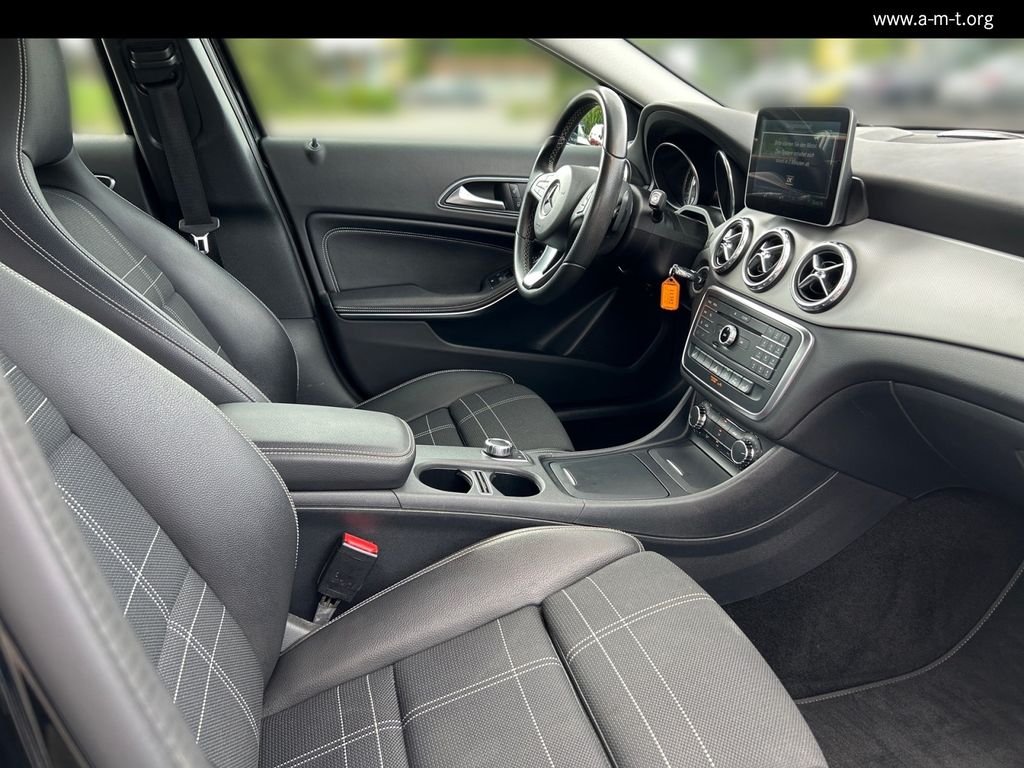 MERCEDES-BENZ GLA 200 Urban*AHK*Bi-Xenon*PTS*Navi*Sitzh.*18&quot