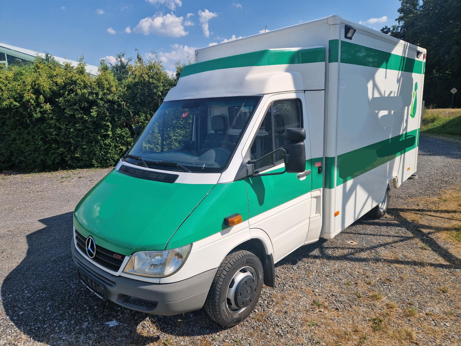 Mercedes-Benz 413 CDI Sprinter Tierambulanz Standklima Webasto