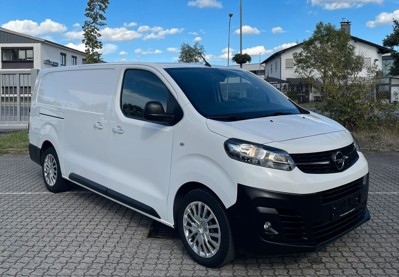 Opel Vivaro L3 WÜRTH Regale Klima 360° Kamera PDC