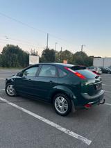 Ford Focus (Ghia) 1.6 - Ford Focus aus 2007: Ghia