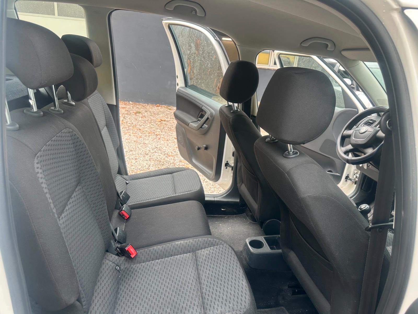 Skoda Roomster 2011 — photo 11