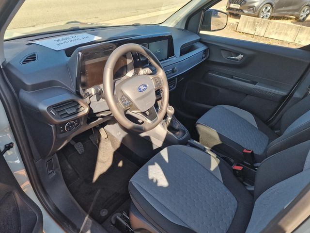 Fahrzeugabbildung Ford Tourneo Courier Titanium, Winterpaket
