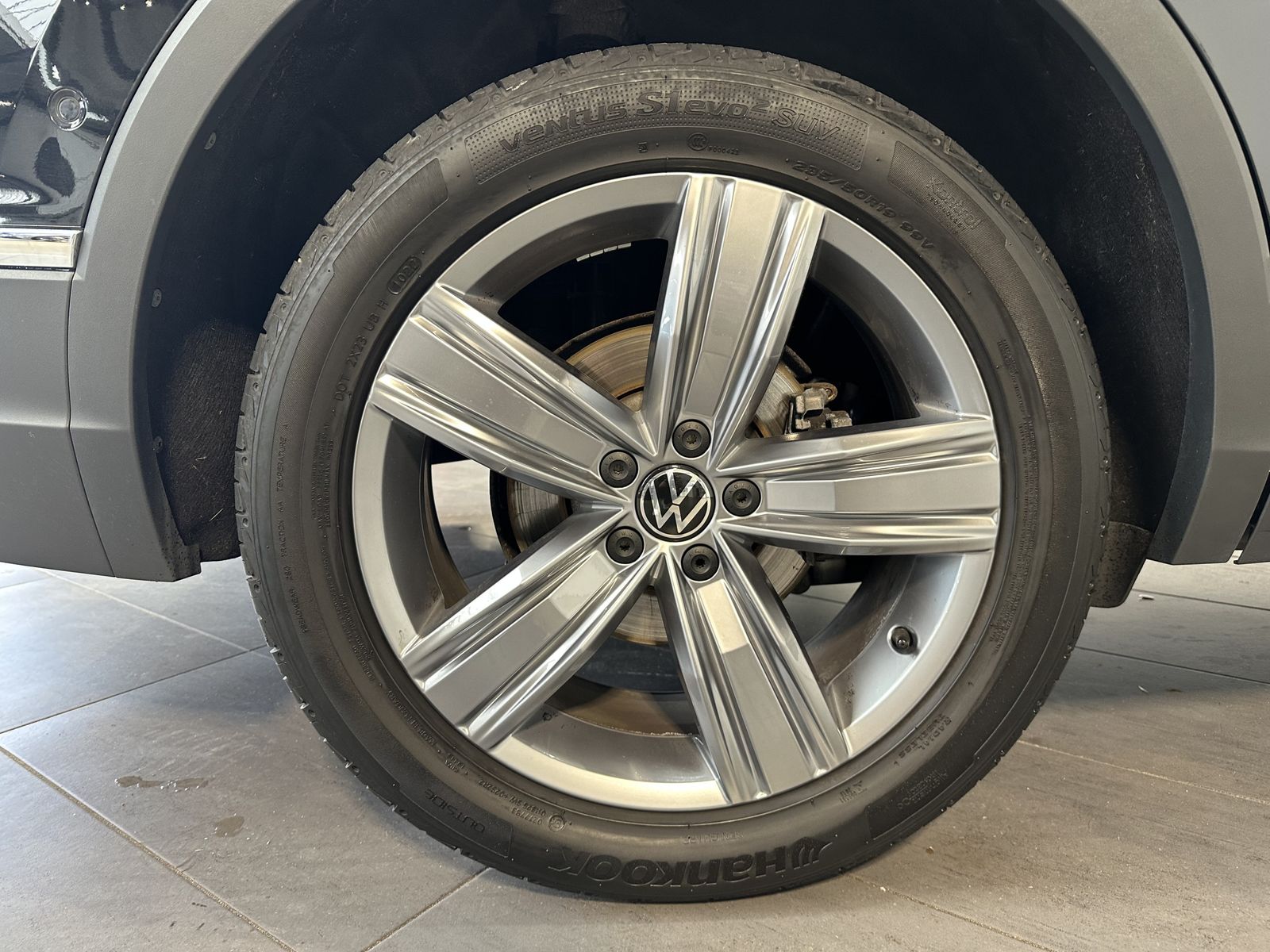 Fahrzeugabbildung Volkswagen Tiguan Allspace 4M Elegance NAV+IQ-LIGHT+KAM+H&K