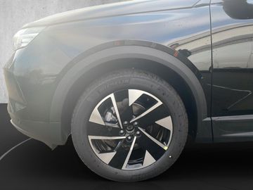 Opel Grandland 1.2 48V W GS 360+HUD+Kam.+KeyLess+Navi