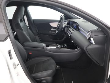 Mercedes CLA 180 Shooting Brake - 10