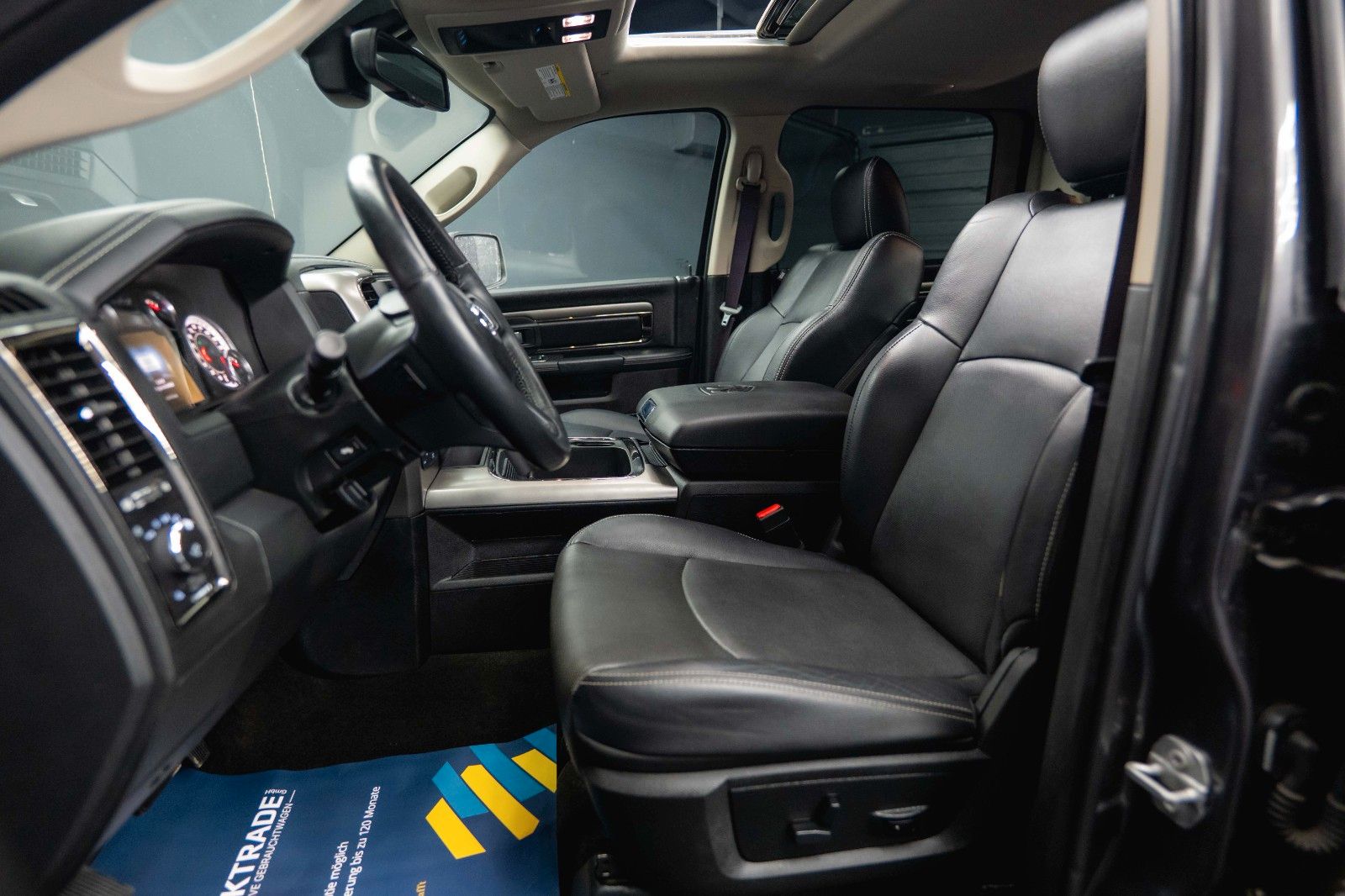 Fahrzeugabbildung Dodge RAM 5.7 V8 HEMI 4x4 Sport OFFROAD NightPaket 19%