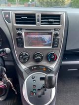 Toyota Verso S - Toyota Verso-S: Automatik
