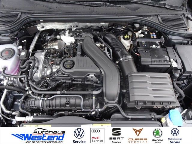 Fahrzeugabbildung Volkswagen Golf Var. Life 1.5l TSI 110kW Automtik LED