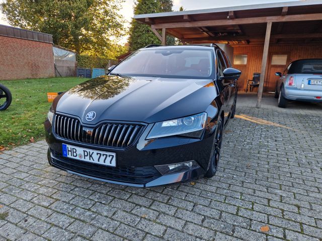 Skoda Superb 2.0 TDI  4x4 DSG Combi Style