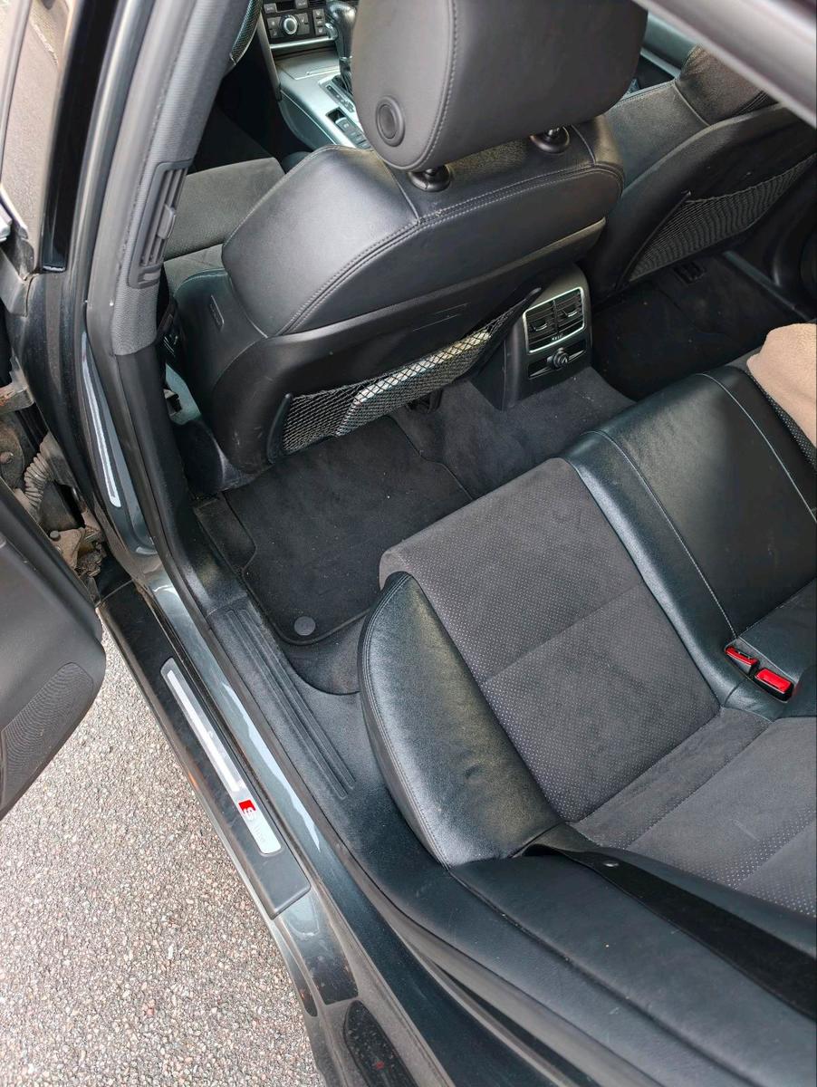Audi A6 2011 — photo 10