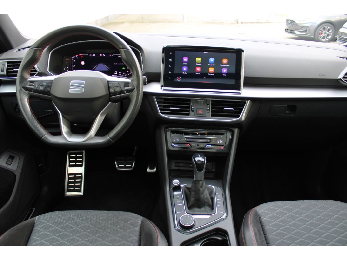 Fahrzeugabbildung SEAT Tarraco FR 4Drive 2.0 TDI EU6d DSG LED AHK Pano
