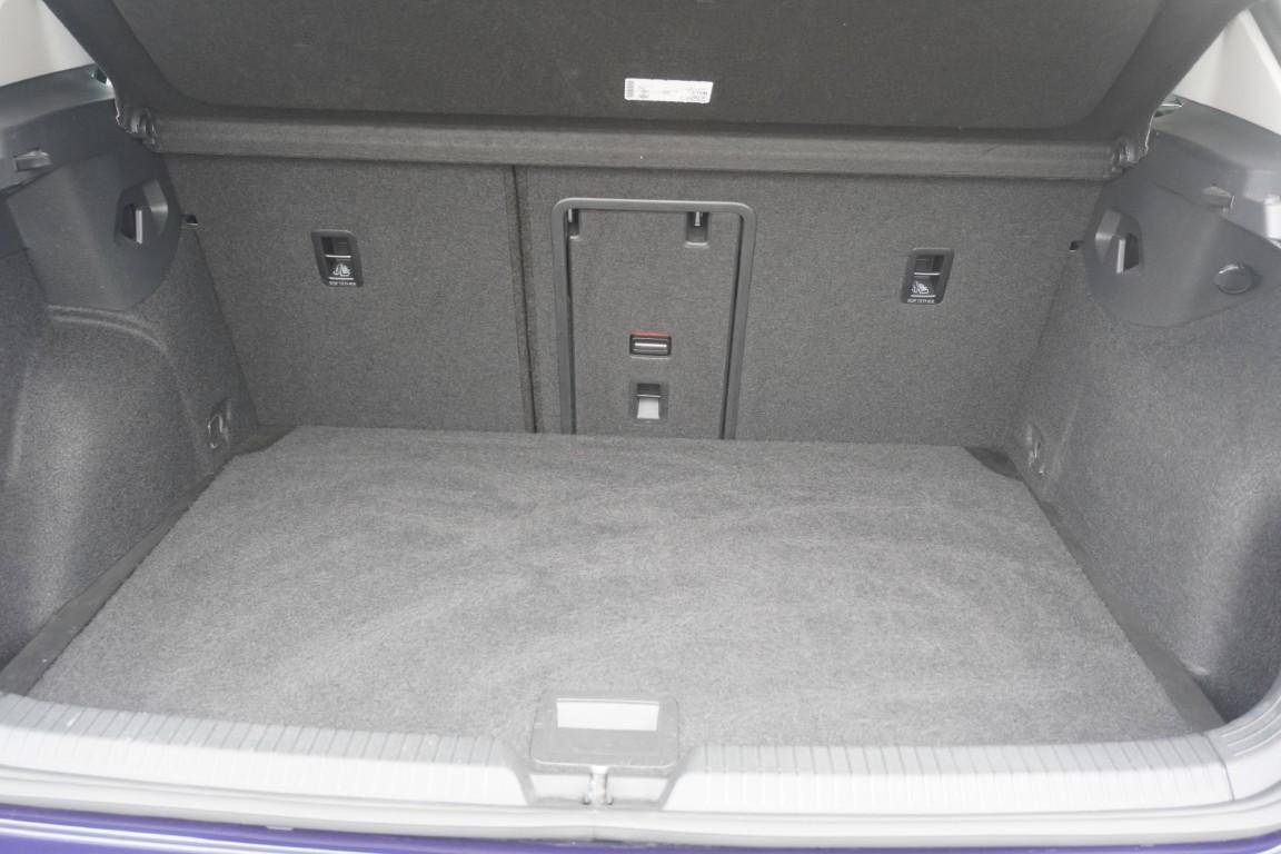 Volkswagen Golf VIII 1.5 eTSI DSG Active LED Standheizung, миниатюра 7